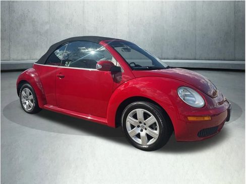 Used 2007 Volkswagen Beetle Convertible w/ Package 1 FWD image 40