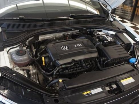 Used 2024 Volkswagen Jetta GLI 40th Anniversary Edition image 44