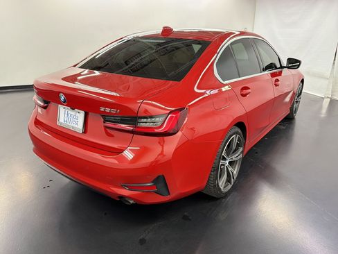 Used 2022 BMW 330i xDrive Sedan w/ Driving Assistance Package AWD/4WD image 9