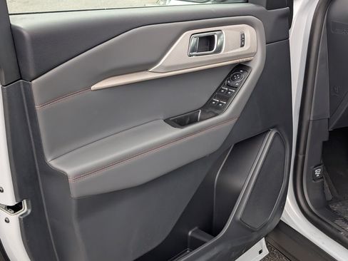 New 2026 Ford Explorer Active w/ Active Comfort Package image 17