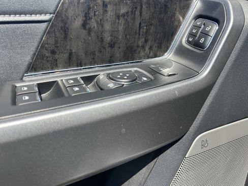Used 2025 Ford F250 Lariat AWD/4WD image 29
