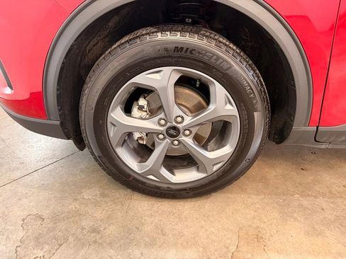 Certified 2025 Ford Escape ST-Line image 17