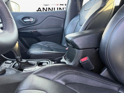 Used 2023 Jeep Cherokee Altitude Lux image 31