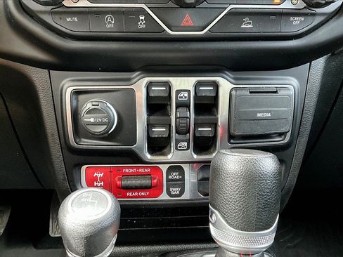 Used 2022 Jeep Gladiator Rubicon w/ Trailer Tow Package image 24