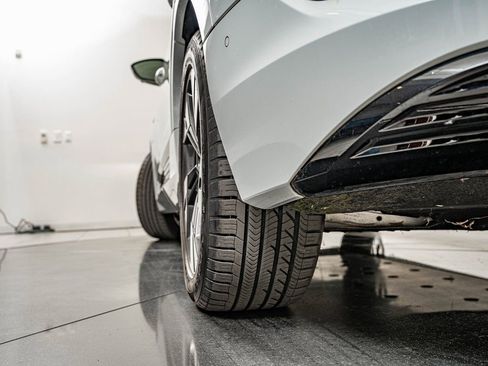 Used 2021 Audi e-tron Premium w/ Convenience Plus Package image 43