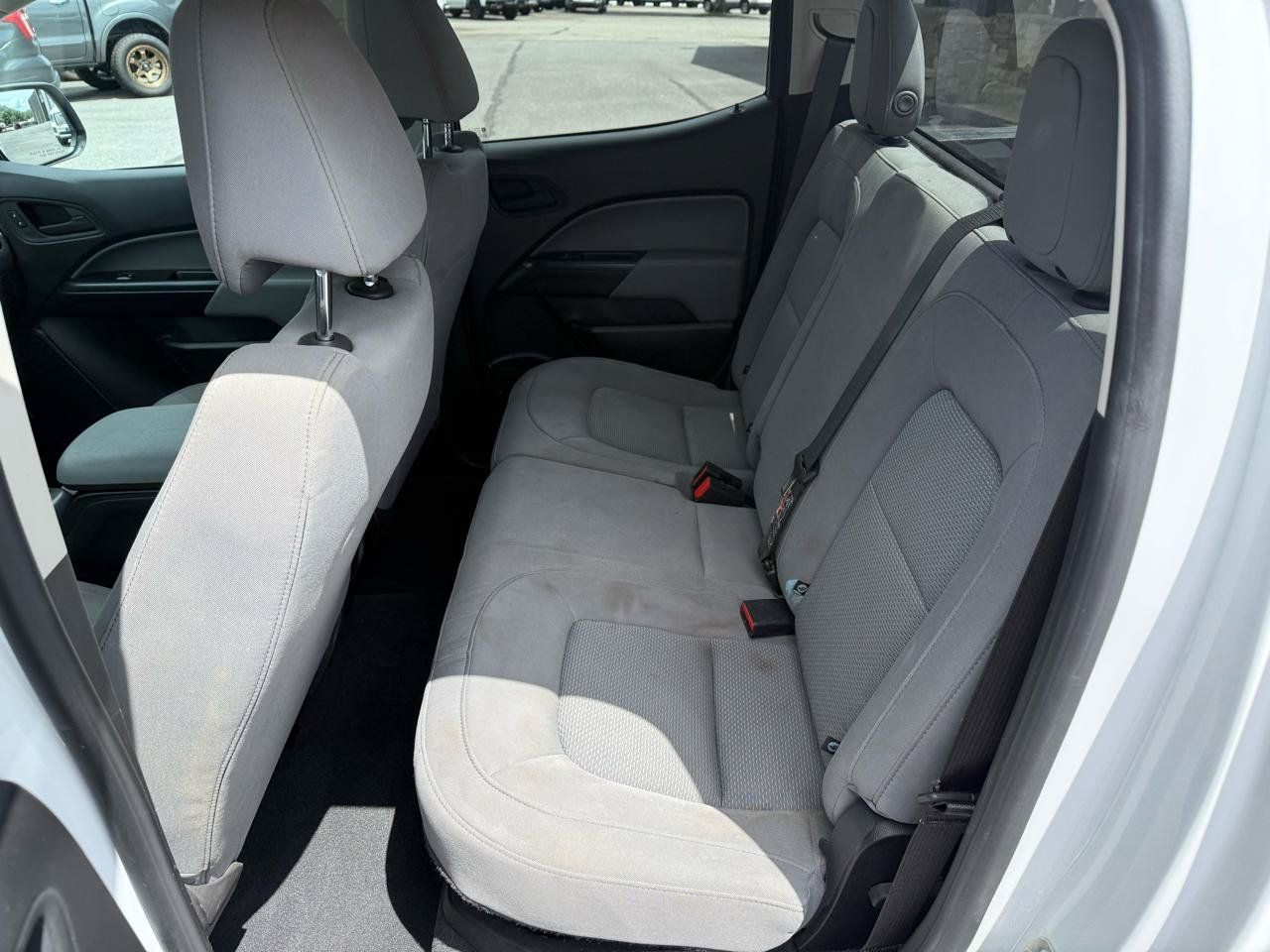 Used 2022 Chevrolet Colorado W/T RWD image 15