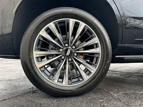 Used 2025 Cadillac Escalade Sport Platinum image 17