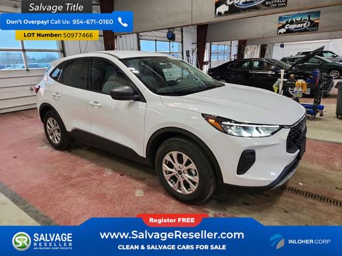 Used 2025 Ford Escape Active w/ Cold Weather Package AWD/4WD image 5