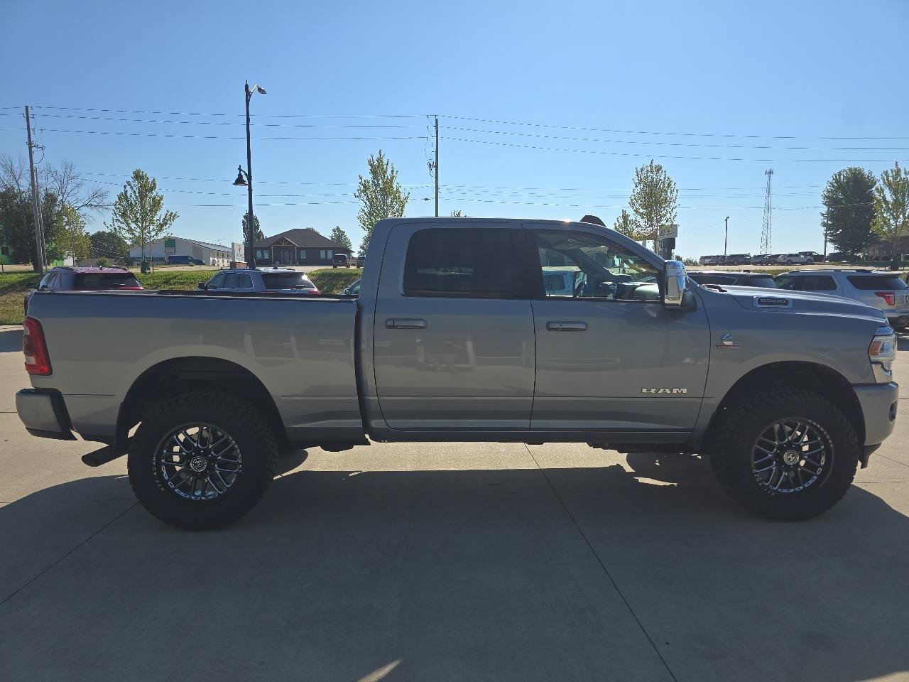 Used 2024 RAM 2500 Laramie AWD/4WD image 7