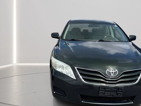 Used 2010 Toyota Camry LE FWD image 26