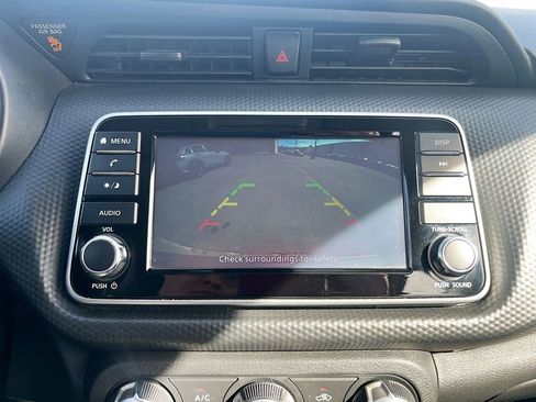 Used 2021 Nissan Kicks S image 13