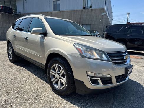 Used 2015 Chevrolet Traverse LT AWD/4WD image 9