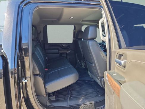 Used 2023 GMC Sierra 3500 Denali w/ Denali Ultimate Package image 25