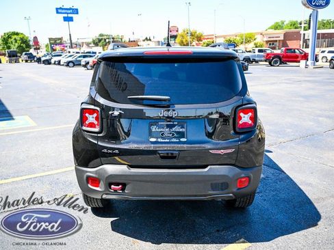 Used 2022 Jeep Renegade Trailhawk image 6