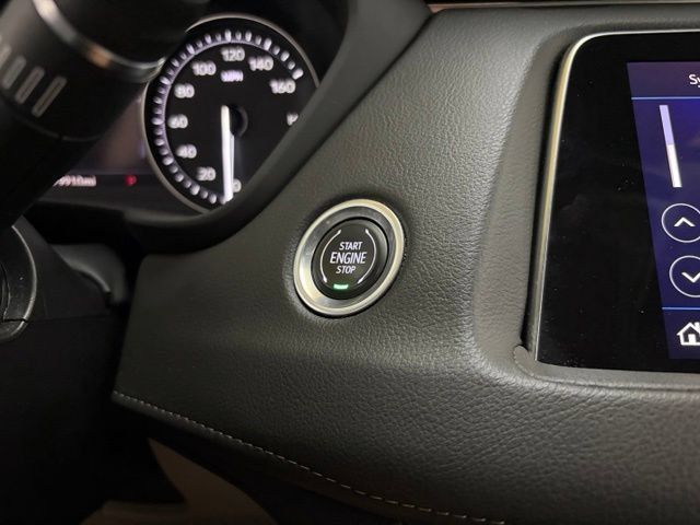Used 2023 Cadillac XT4 Premium Luxury w/ Technology Package AWD/4WD image 77