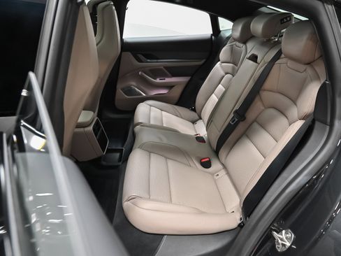 Used 2021 Porsche Taycan Turbo S image 32