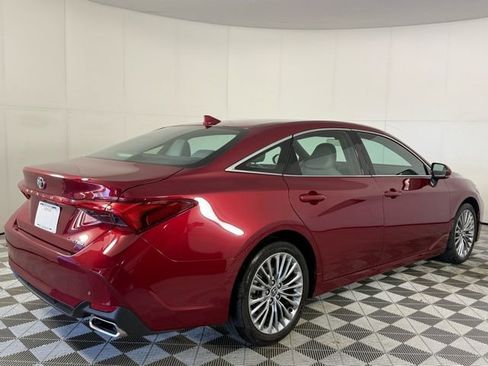 Used 2022 Toyota Avalon Limited w/ Advanced Safety Package image 7
