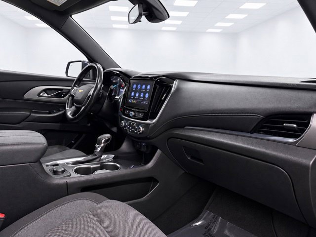 Used 2022 Chevrolet Traverse LT AWD/4WD image 17