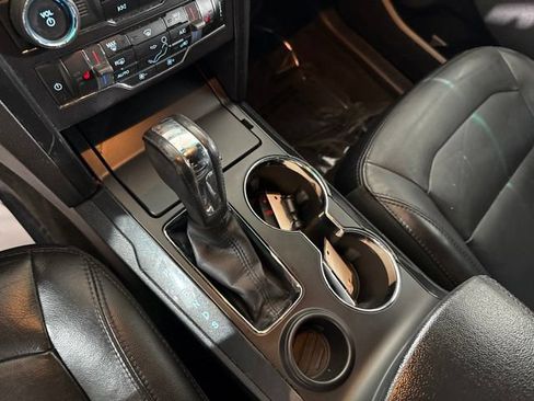 Used 2016 Ford Explorer XLT w/ Equipment Group 202A FWD image 22