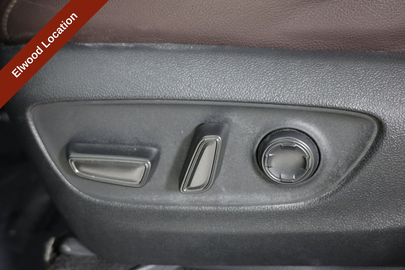 Used 2023 Toyota Sienna Platinum w/ Protection Package (TMS) AWD/4WD image 25