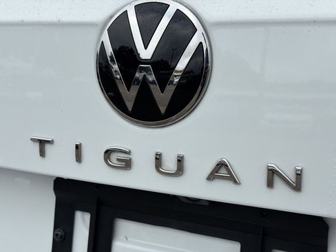 Used 2024 Volkswagen Tiguan Wolfsburg Edition image 11