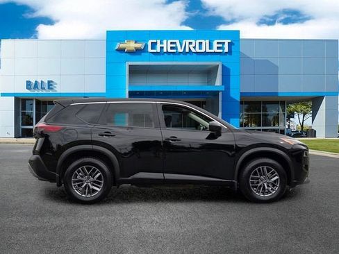 Used 2023 Nissan Rogue S FWD image 2