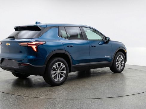 Used 2025 Chevrolet Equinox LT image 9