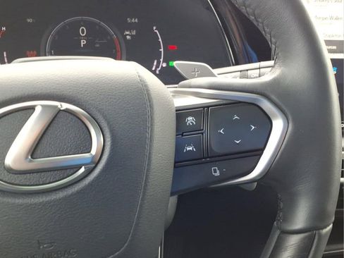 Used 2024 Lexus RX 350 AWD image 23
