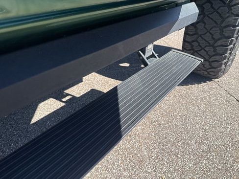 Used 2022 Ford Bronco Black Diamond image 16