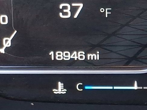 Used 2024 GMC Yukon Denali image 23