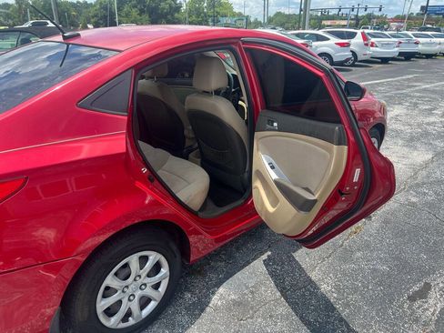 Used 2013 Hyundai Accent GLS image 11