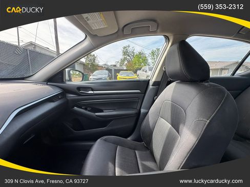 Used 2021 Nissan Altima 2.5 SV image 17
