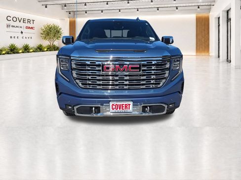 Used 2024 GMC Sierra 1500 Denali w/ Denali Reserve Package AWD/4WD image 3