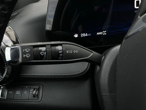 Used 2025 Chevrolet Equinox LT image 34