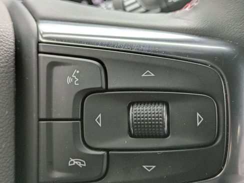 Used 2025 Chevrolet Blazer RS image 17