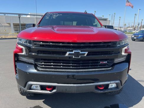 Used 2021 Chevrolet Silverado 1500 LT Trail Boss w/ Convenience Package II AWD/4WD image 2