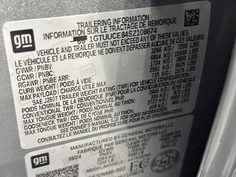 Used 2025 GMC Sierra 1500 Elevation w/ LPO, Elevation Black Package image 40