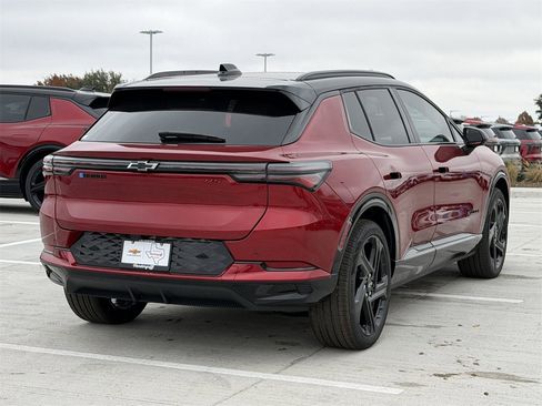 New 2026 Chevrolet Equinox EV RS image 4