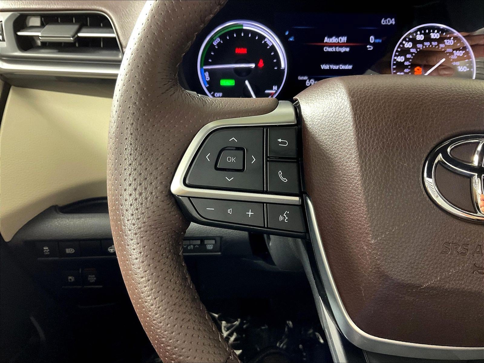 Used 2021 Toyota Sienna Platinum AWD/4WD image 11