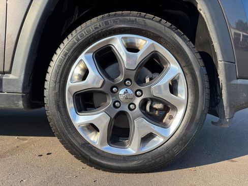 Used 2018 Jeep Compass Limited image 13