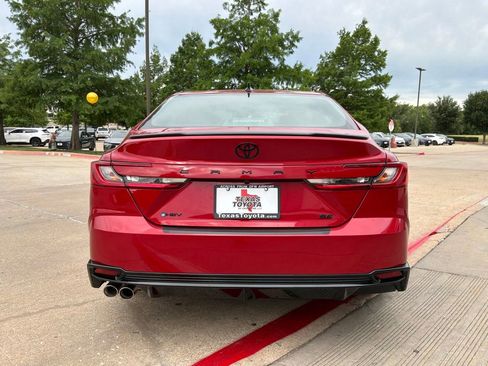 New 2026 Toyota Camry Hybrid FWD image 6