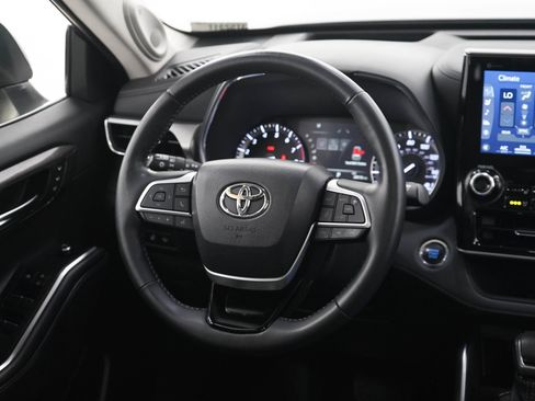 Used 2022 Toyota Highlander Platinum AWD/4WD image 14