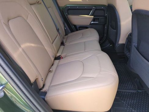 New 2026 Land Rover Defender 110 X-Dynamic SE AWD/4WD image 17