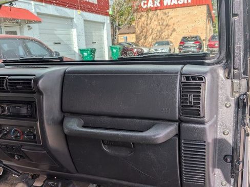 Used 2002 Jeep Wrangler X image 13