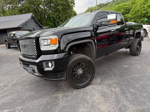 Used 2016 GMC Sierra 2500 Denali w/ Duramax Plus Package AWD/4WD image 36