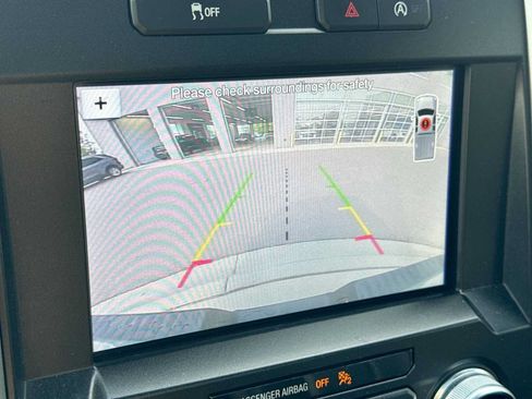 Used 2019 Ford F150 Lariat w/ Equipment Group 502A Luxury AWD/4WD image 29