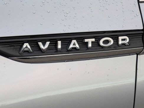 Used 2022 Lincoln Aviator Reserve w/ Equipment Group 201A AWD/4WD image 11