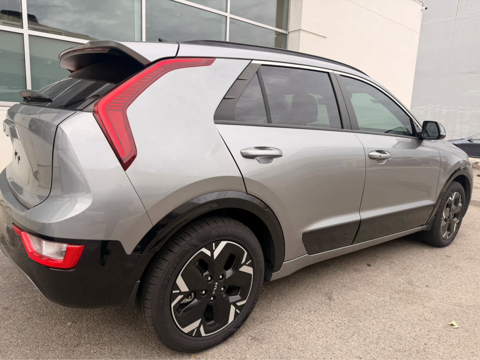 Used 2023 Kia Niro Wind FWD image 4