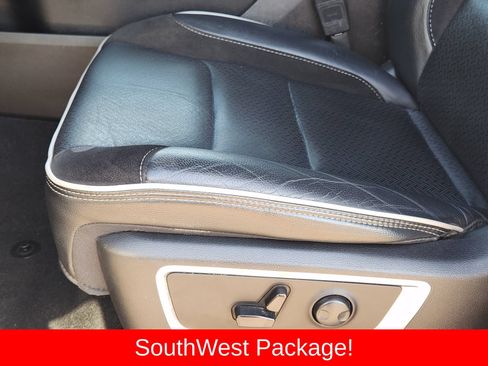 Used 2025 RAM 1500 Laramie AWD/4WD image 35