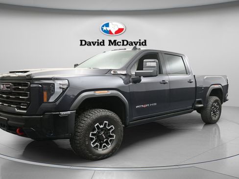 Used 2025 GMC Sierra 2500 AT4X image 4